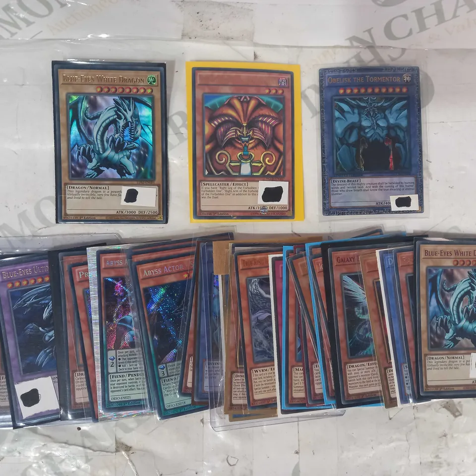LOT OF ASSORTED YU-GI-OH TRADING CARDS