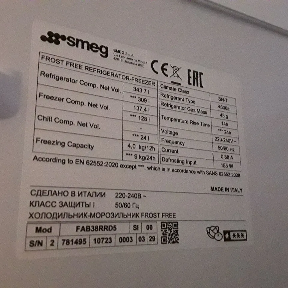 SMEG FAB32RRD5UK 50’S STYLE 60/40 FREESTANDING RIGHT HINGE FRIDGE FREEZER RED