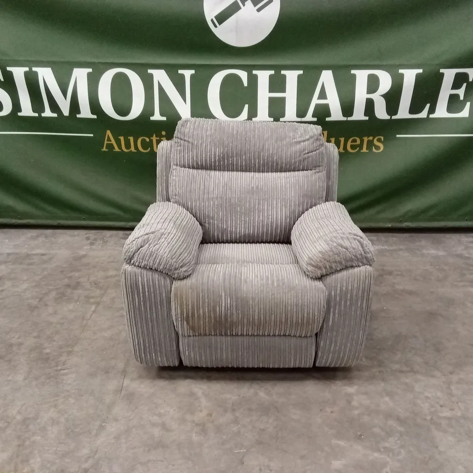 BARON FABRIC MANUAL RECLINER ARMCHAIR RRP £549