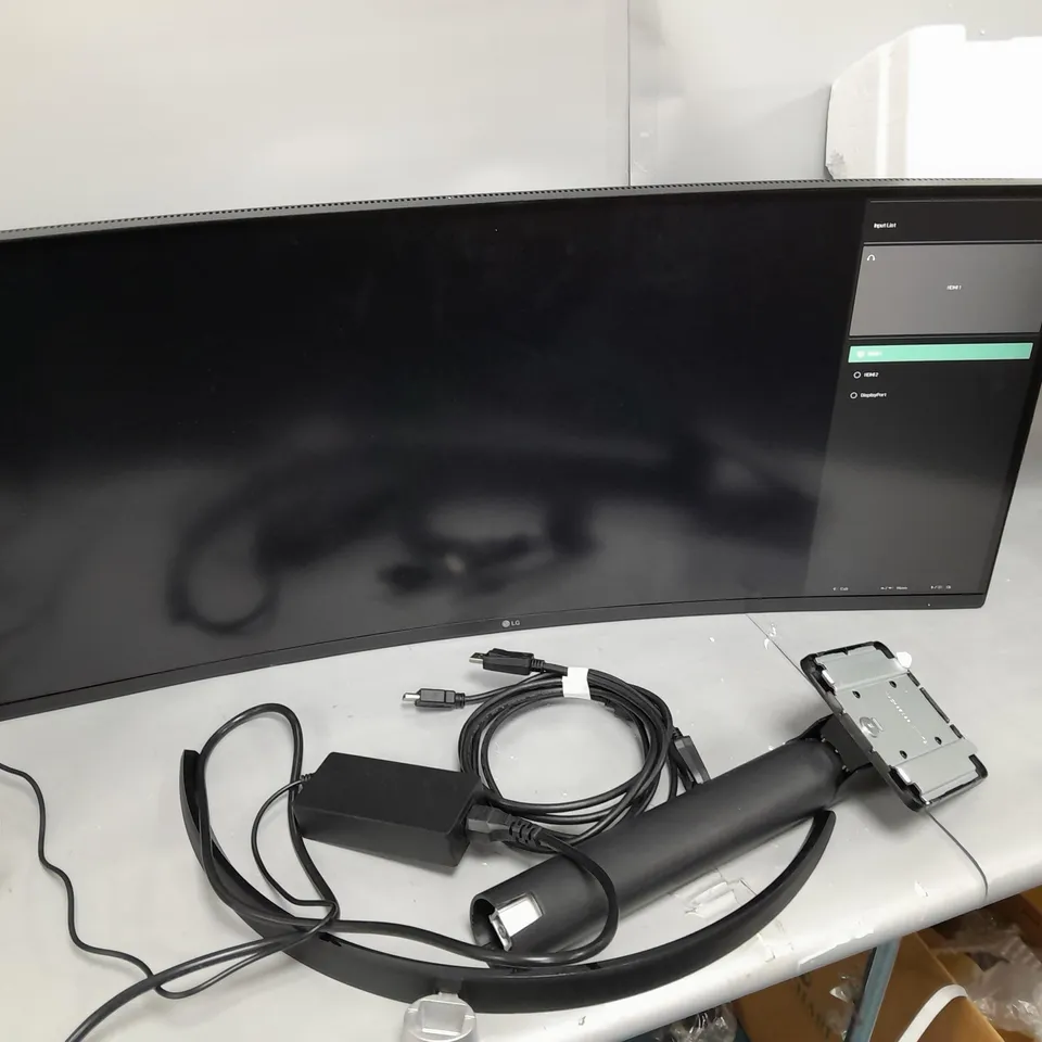 BOXED LG 34" CURVED ULTRA WIDE MONITOR 34WR50QC