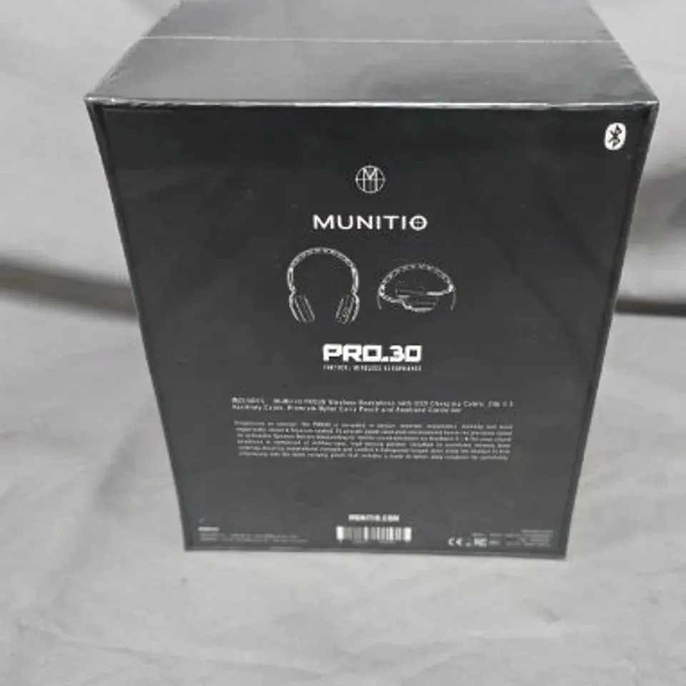 BRAND NEW BOXED MUNITIO PRO30 BRUSHED GOLD WIRELESS HEADPHONES 2AQPX-PRO30