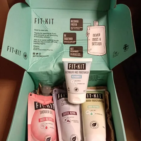 FIT KIT BODY CARE GIFT SET – SHOWER GEL, GENTLE REPAIR CONDITIONER & BODY MOISTURISER, ELECTROLYTE FACE MOISTURISER