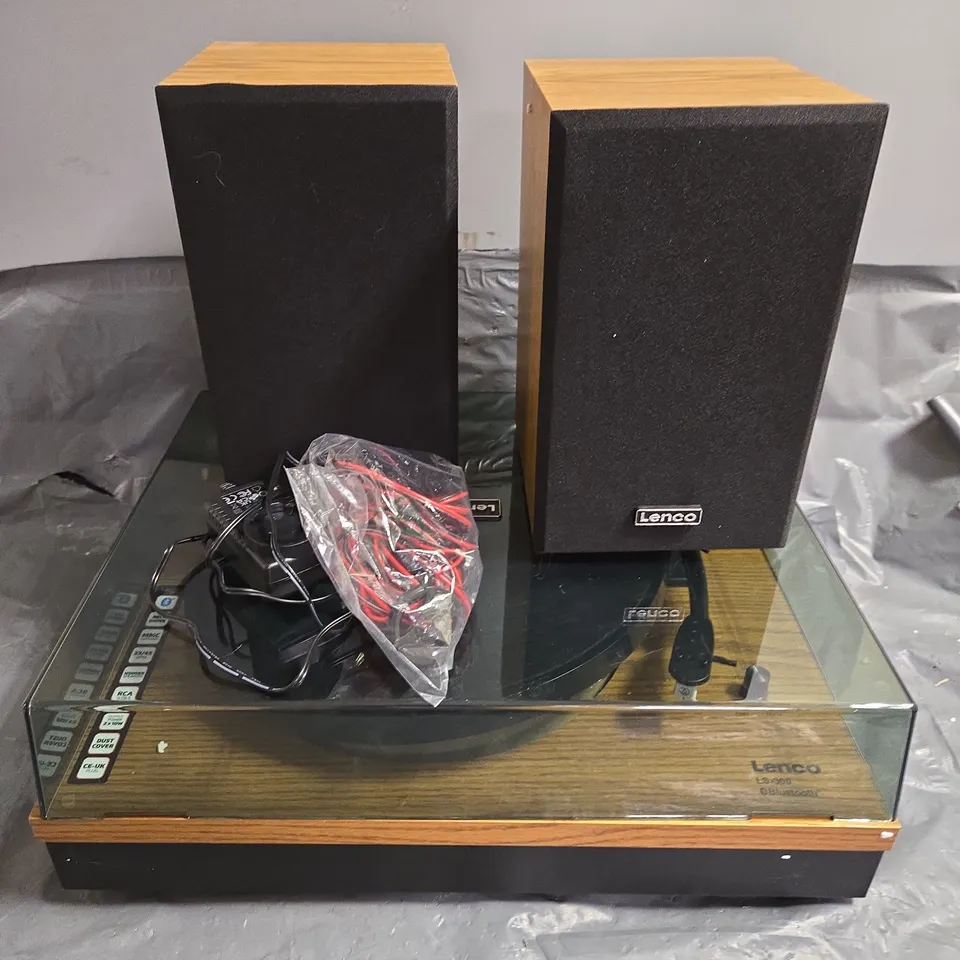 LENCO LS-300WD BELT DRIVE TURNTABLE WITH BLUETOOTH AND WOODEN SPEAKERS 