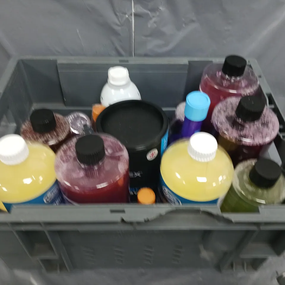 APPROXIMATELY 10 ASSORTED CAR CLEANING PRODUCTS TO INCLUDE; HYDRO SHAMPOO AND SEAFOAM MOTOR TREATMENT