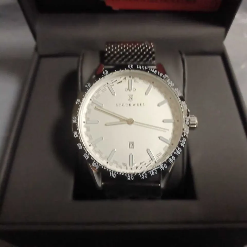 BOXED STOCKWELL ST470 WATCH WITH WHITE DIAL & BLACK STRAP 