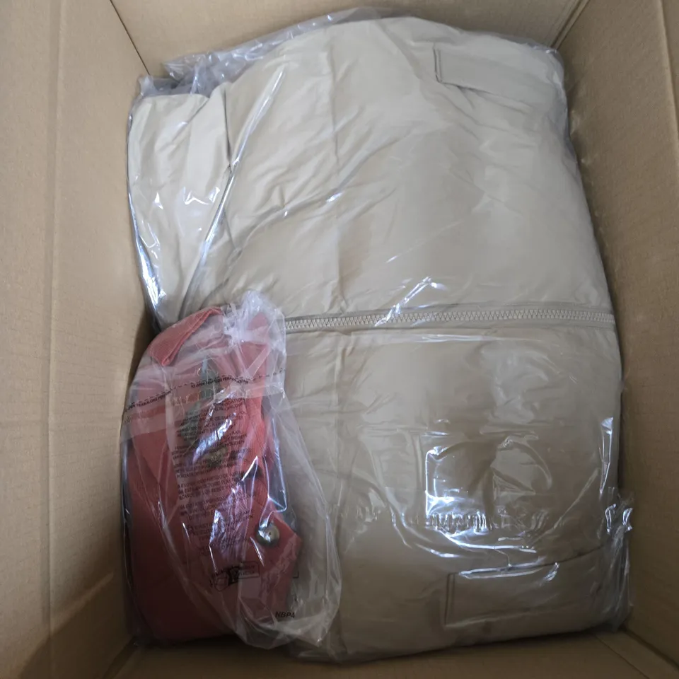 APPROXIMATELY 12 ASSORTED CLOTHING ITEMS IN VARIOUS STYLES, SIZES & COLOURS