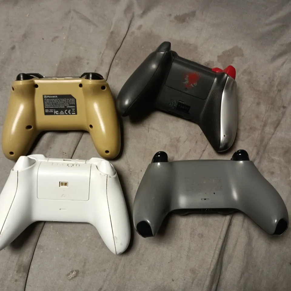 LOT OF 4 ASSORTED WIRELESS COMPUTER CONTROLLERS TO INCLUDE PS5, XBOX ONE AND POWER A