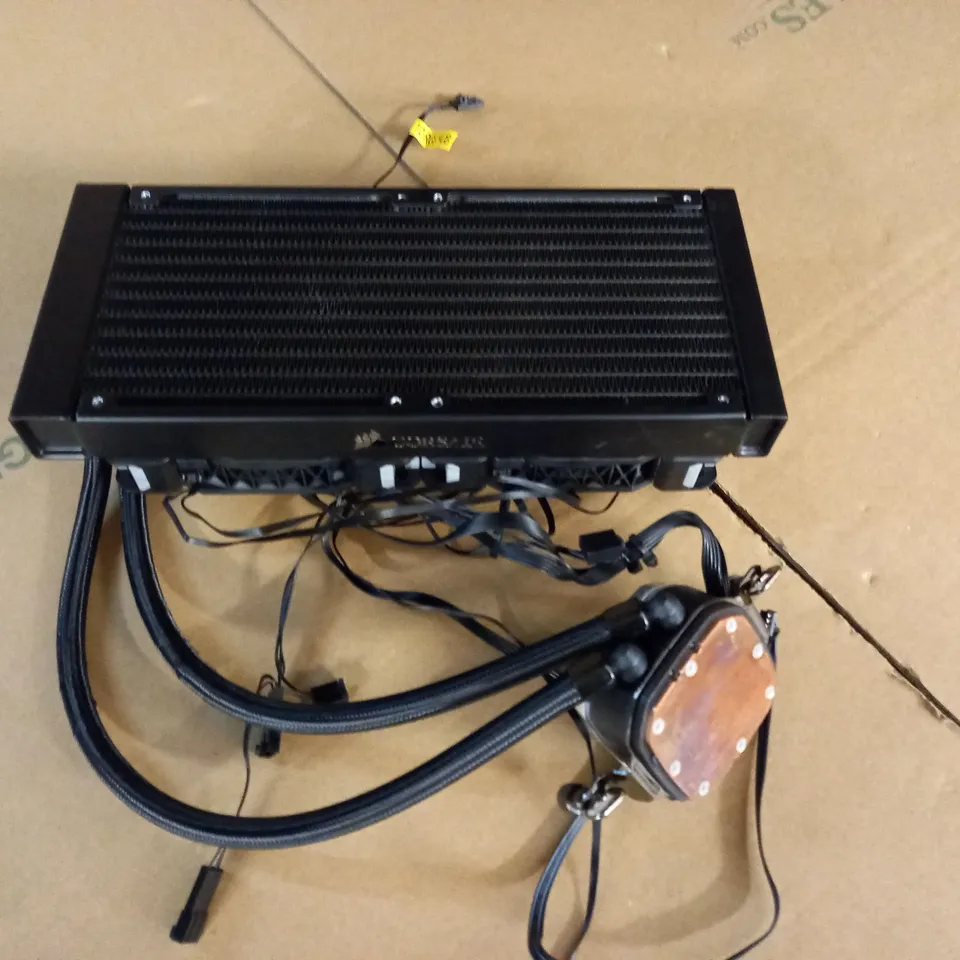 UNBOXED CORSAIR CPU WATER COOLER