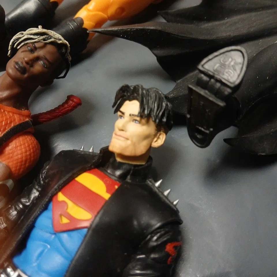 ASSORTED SUPERHERO ACTION FIGURES SET (9 FIGURES)