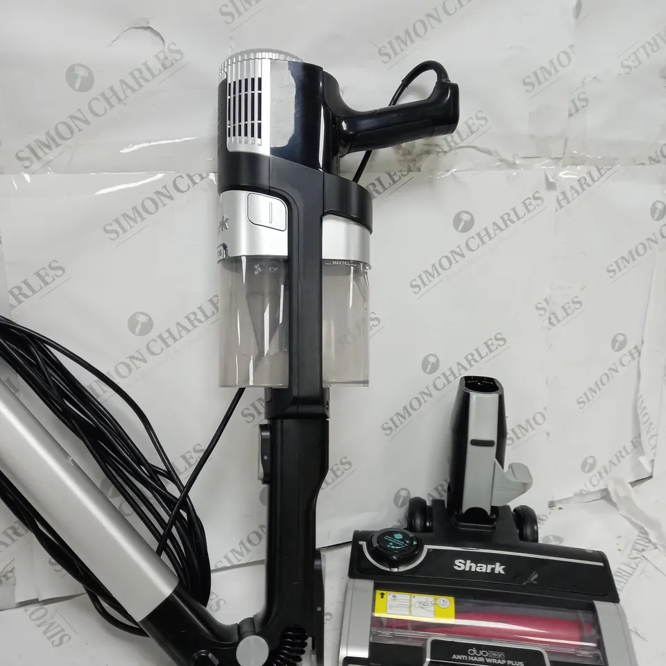 SHARK STRATOS ANTI HAIR WRAP PET PRO VACUUM CLEANER