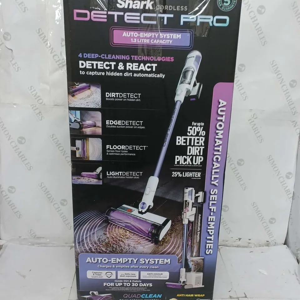 BOXED SHARK DETECT PRO 1.3L AUTO EMPTY VACUUM CLEANER IW3510UK