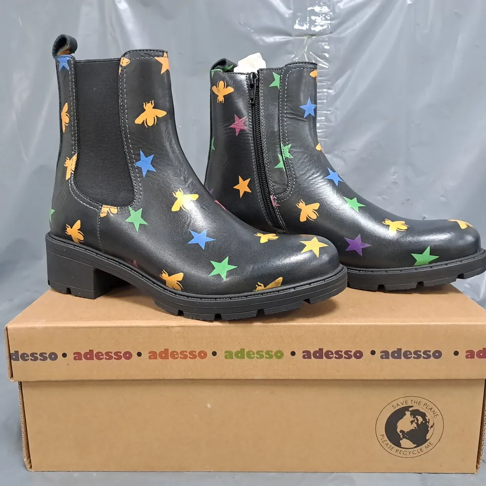 BOXED PAIR OF ADESSO SIDE-ZIP BOOTS IN BLACK/MULTI SIZE EU 38