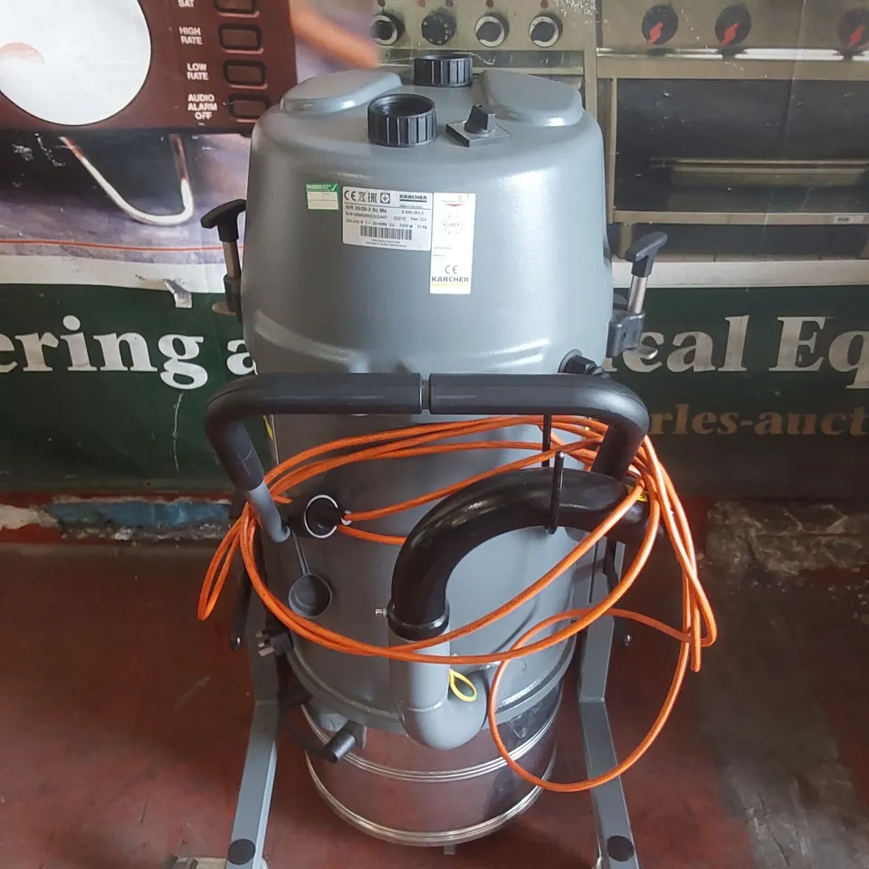 EX-DEMO KÄRCHER IVR 35/20-2 SC S/N 20210 INDUSTRIAL VACUUM CLEANER