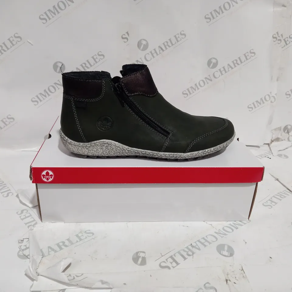 BOXED RIEKER FLEECE LINED BOOTS SIZE 41