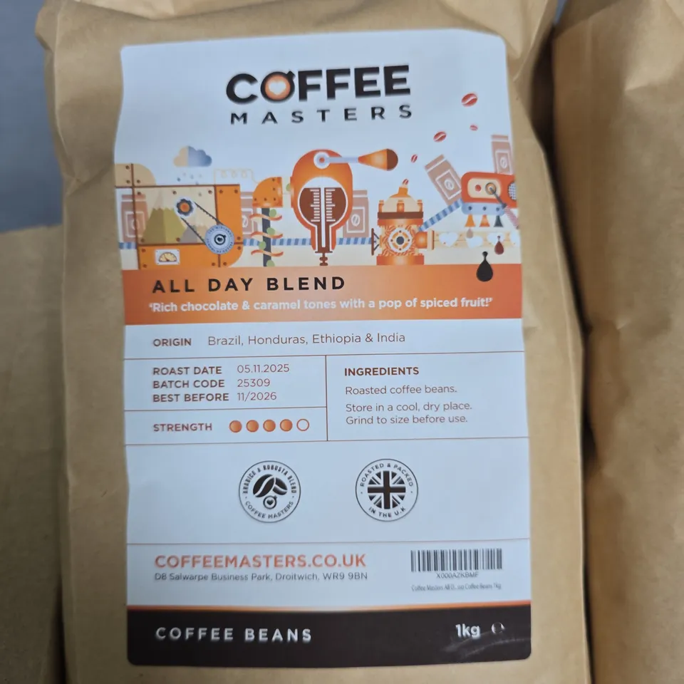 LOT OF 4 1KG PACKS OF COFFEE MASTERS ALL DAY BLEND COFFEE BEANS