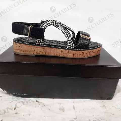 BOXED PAIR OF DUNE LONDON ROPE PLATFORM SANDALS IN BLACK/WHITE UK SIZE 6