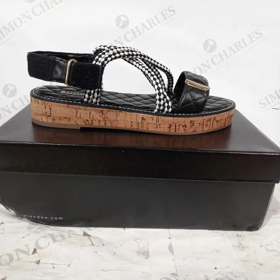 BOXED PAIR OF DUNE LONDON ROPE PLATFORM SANDALS IN BLACK/WHITE UK SIZE 6