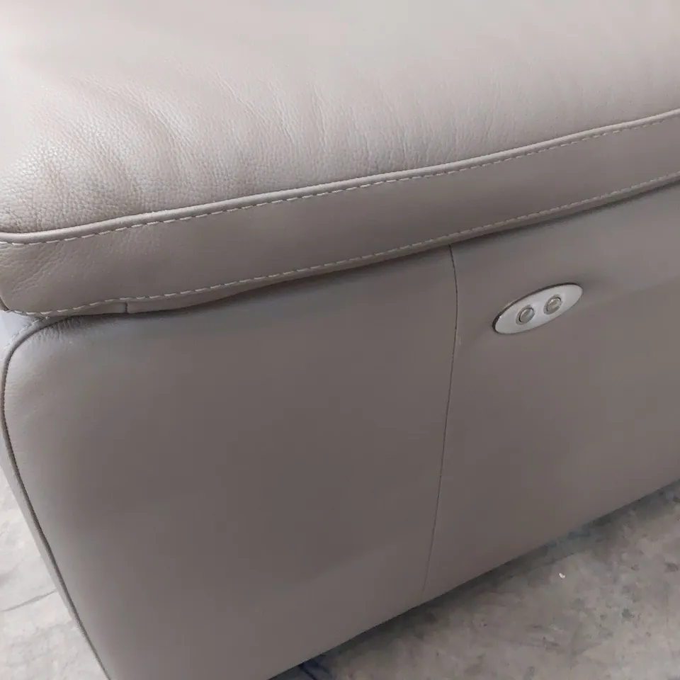 QUALITY ITALIAN DESIGNER RICCARDO POWER RECLINING LOUNGE SUITE, COMPRISING THREE SEATER SOFA & EASY CHAIR MUD LEATHER