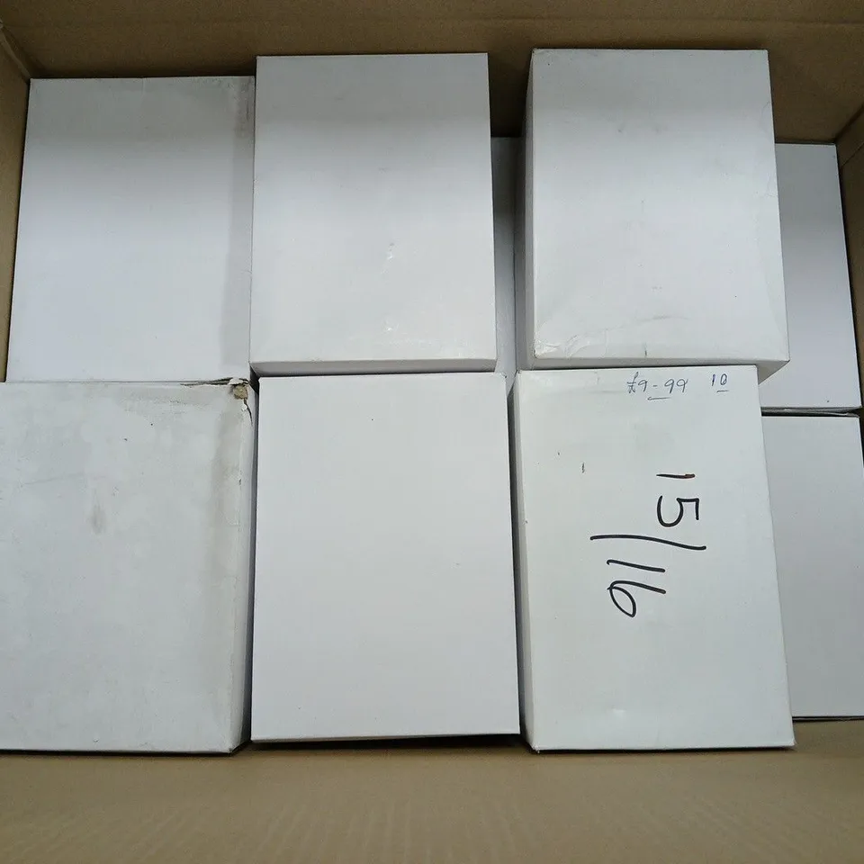 APPROXIMATELY 200 ASSORTED FASHION GLASSES BY OBJECT IN VARIOUS STYLES AND SIZES