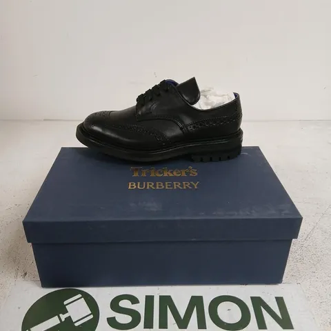 TRICKER'S BURBERRY LEATHER BROGUES – MEN'S BLACK, BOXED SIZE 4