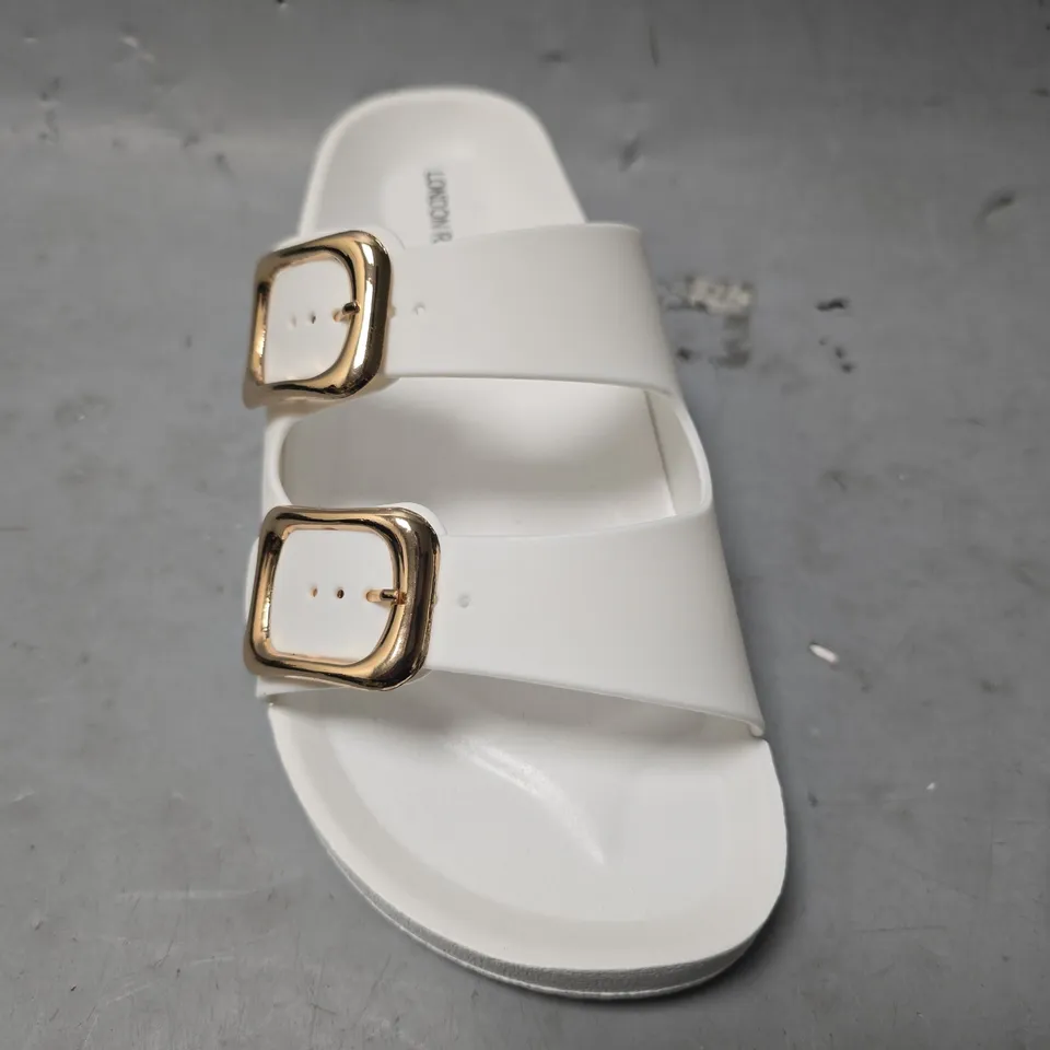 LONDON REBEL SANDALS IN WHITE - SIZE 39