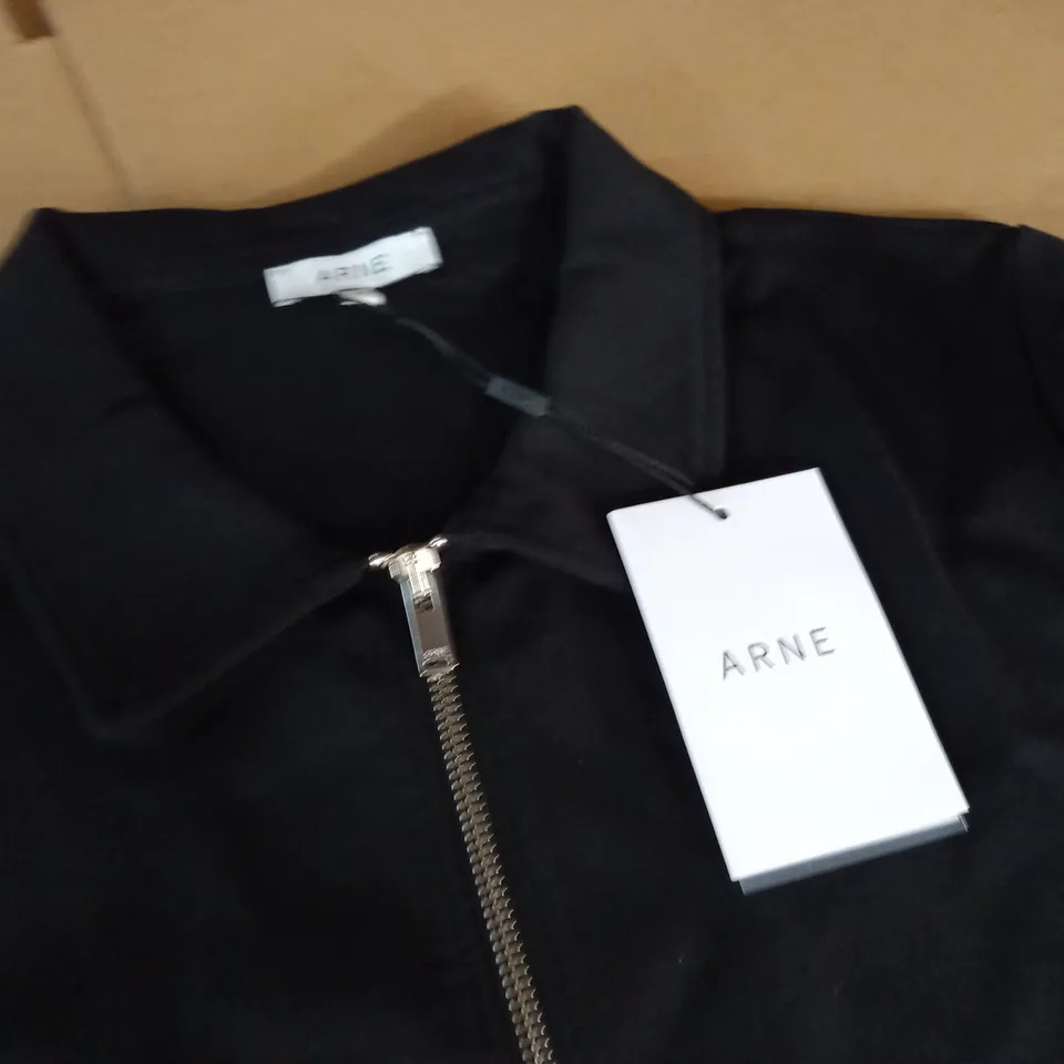 ARNE LUXE ZIP THROUGH JACKET IN BLACK - M