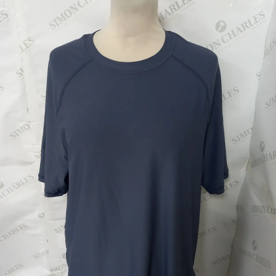 CONDITION CORE T-SHIRT SIZE M
