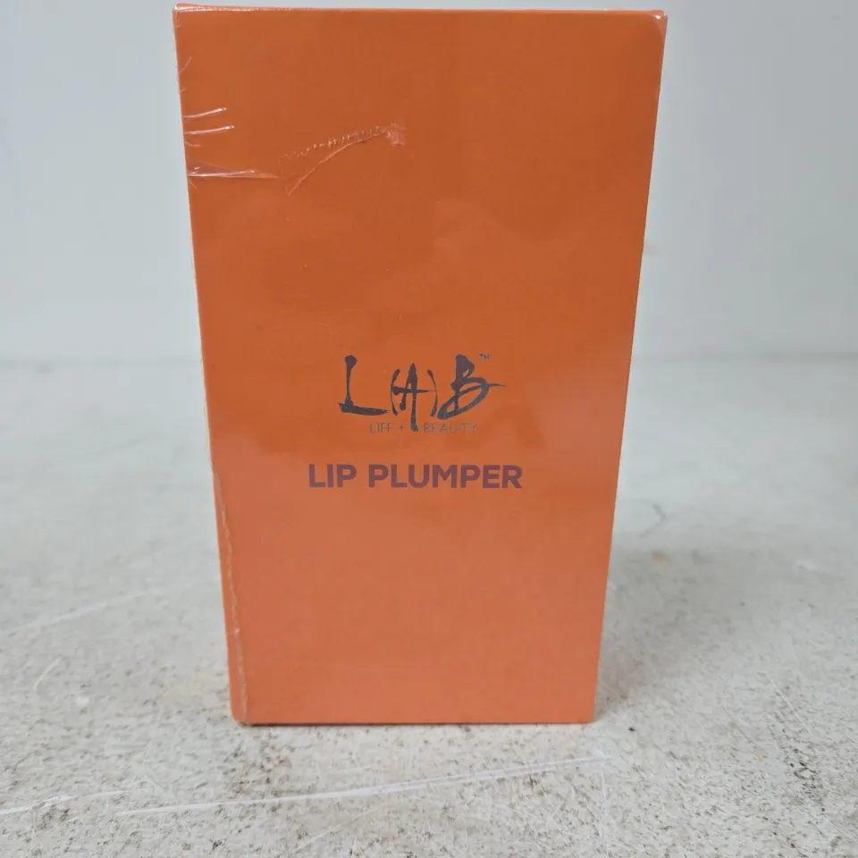 SEALED LAB LIP PLUMPER 