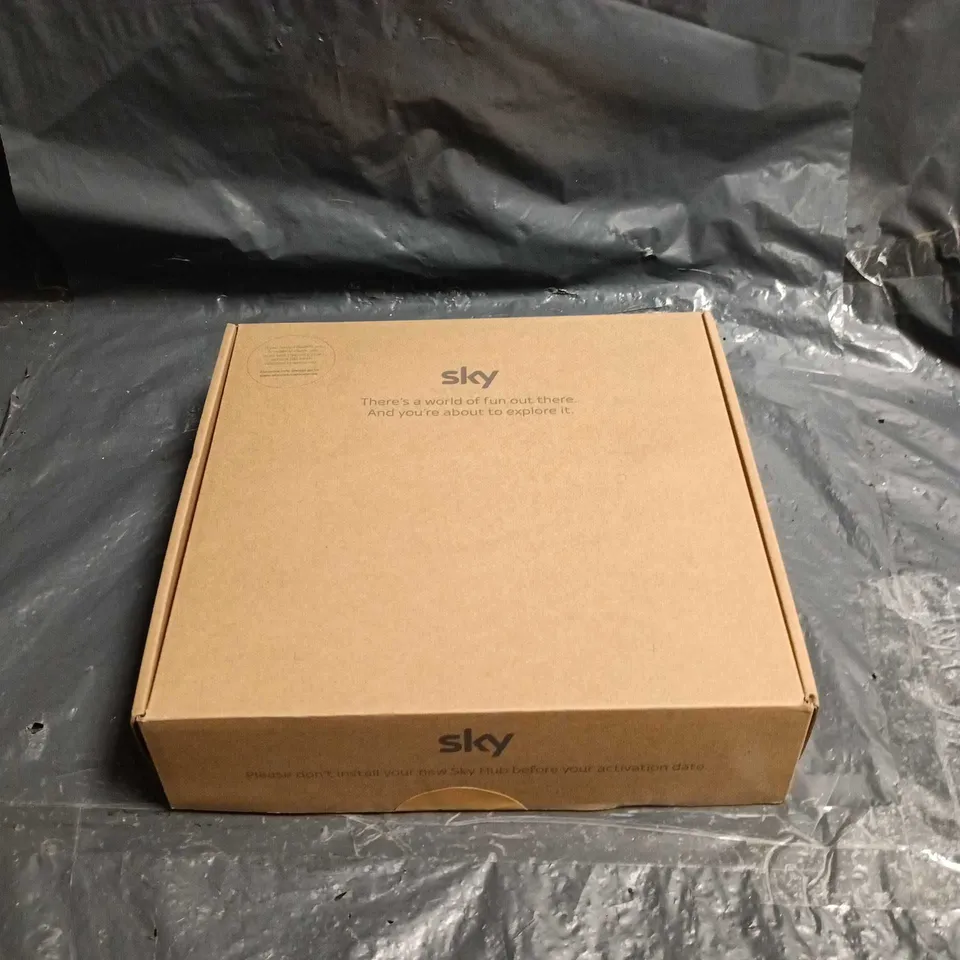 SKY MAX HUB – HOME NETWORKING ROUTER (BOXED)