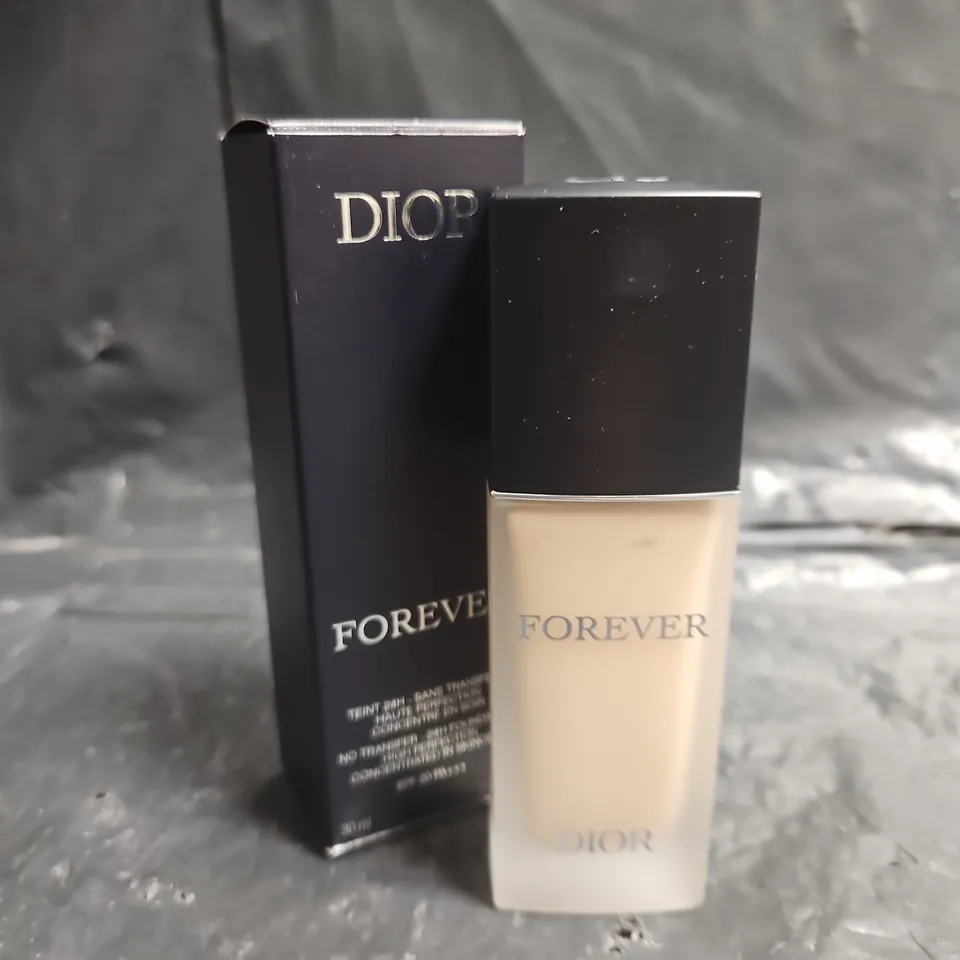 DIOR FOREVER NO TRANSFER 24 HOUR FOUNDATION