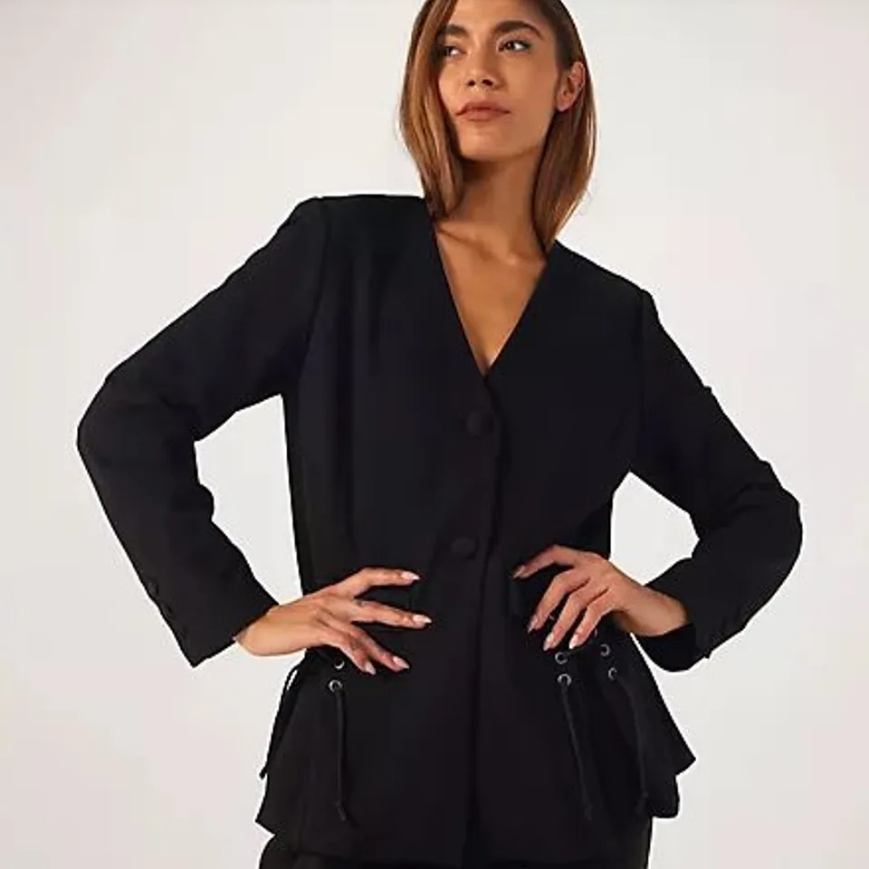 MARLAWYNNE COLLECTION LACE-UP TUXEDO JACKET BLACK  2XL