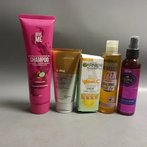 5 ASSORTED HEALTH AND BEAUTY PRODUCTS TO INCLUDE JOICO K-PAK RECONSTRUCTER, HASK CURL CARE 5-IN-1 LEAVE-IN SPRAY, SOAP & GLORY BATH & SHOWER OIL