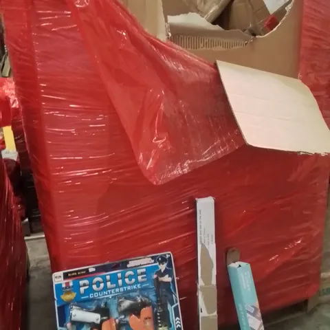 PALLET OF ASSORTED HOUSEHOLD GOODS AND PRODUCTS TO INCLUDE;TABLE MAT,LED LIGHT,POLICE COUNTERSTRIKE TOYS