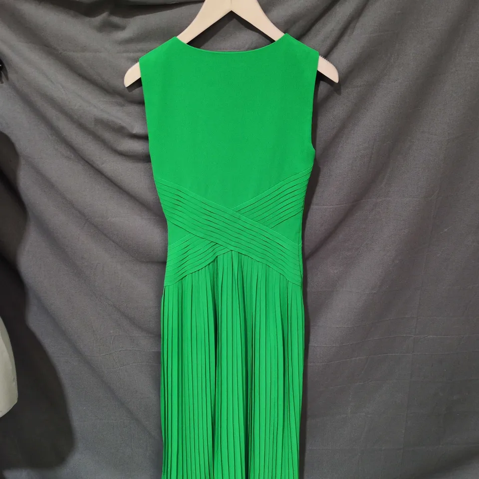 TED BAKER LONDON EMERALD GREEN SLEEVELESS PLEATED DRESS – CROSS-WAIST BODICE (SIZE 0) .