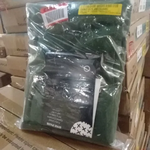 BAGGED BONANNO EYELET ROOM DARKENING CURTAINS , 117 X 228cm