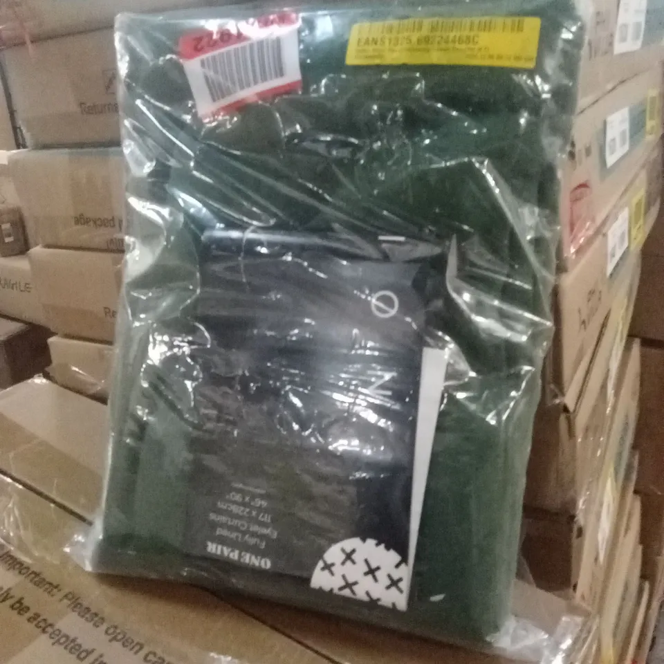 BAGGED BONANNO EYELET ROOM DARKENING CURTAINS , 117 X 228cm