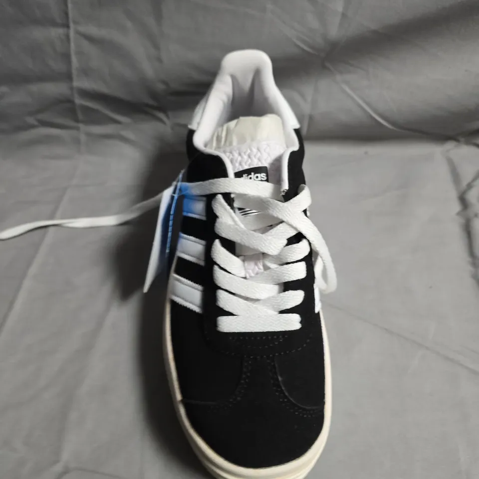 BOXED PAIR OF ADIDAS GAZELLE PLATFORM TRAINERS - UK SIZE 4.5