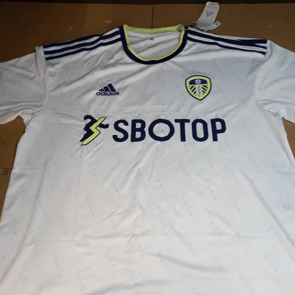 LEEDS UNITED FC HOME SHIRT SIZE L