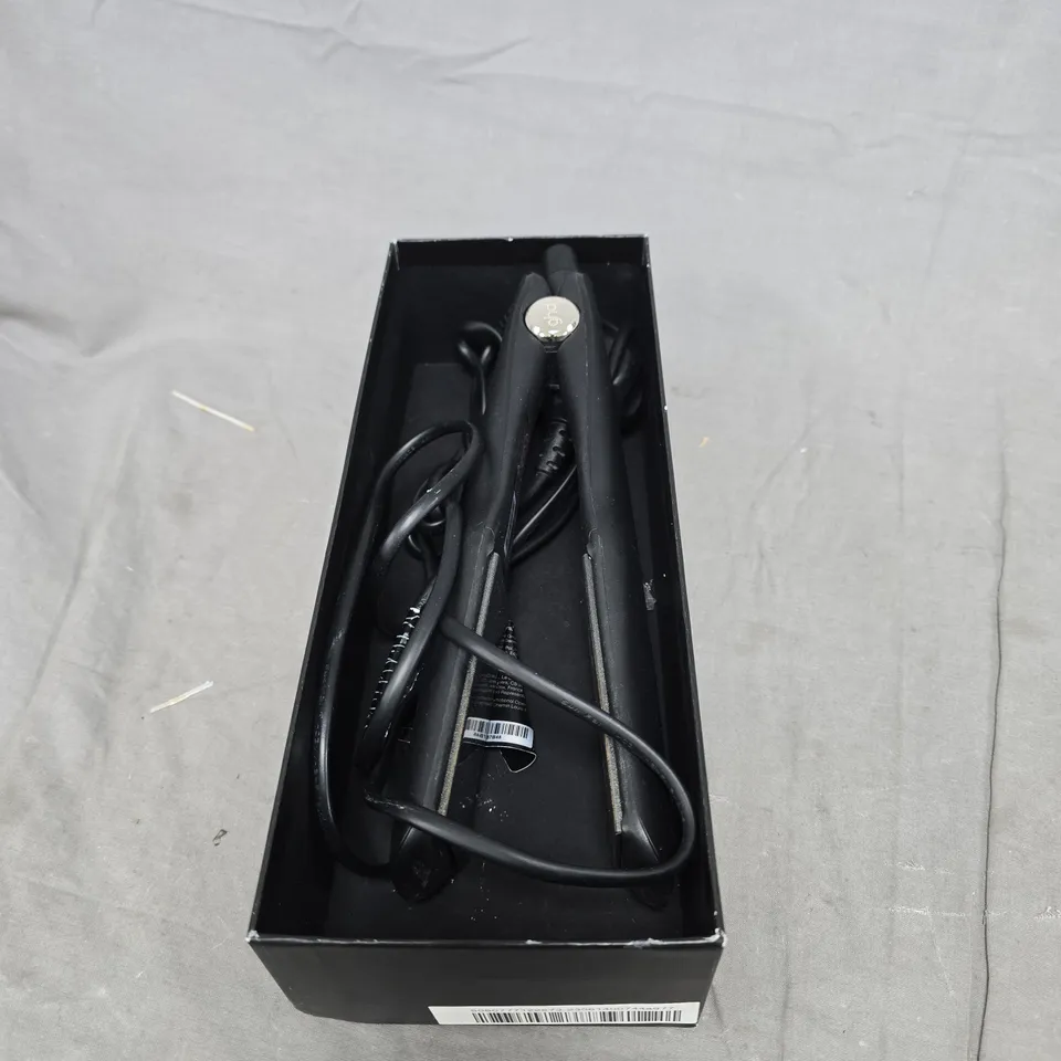 BOXED GHD MAX - WIDE PLATE HAIR STRAIGHTENER - BLACK RRP £209