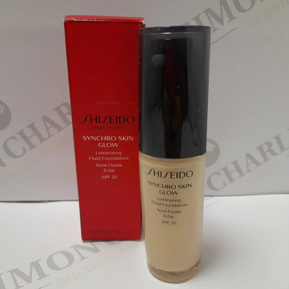 SHISEIDO SYNCHRO SKIN GLOW LUMINIZING FLUID FOUNDATION SPF20 30ML - NEUTRAL 1