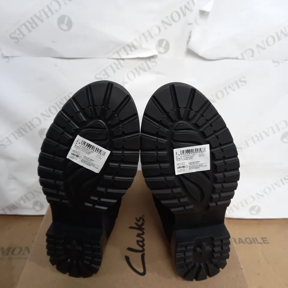CLARKS CLARKWELL MID BLACK LINED STYLED BOOT SIZE 5