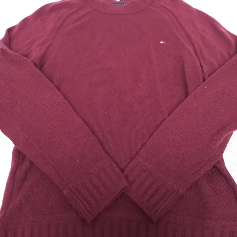 TOMMY HILFIGER KNIT SWEATER – MAROON - SIZE M
