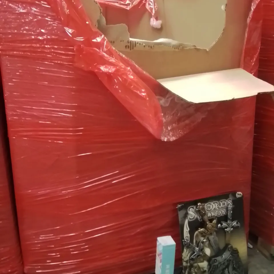 PALLET OF ASSORTED HOUSEHOLD GOODS AND PRODUCTS TO INCLUDE;TABLE MAT,CEILING LIGHT,KIDS SWORDS WEAPONS
