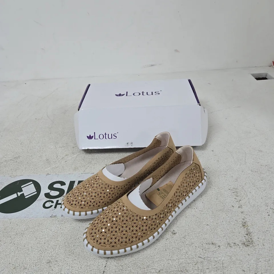 LOTUS EWELINA NATURAL ESPADRILLE FLATS – UK 7.5 (EU 41) – BOXED