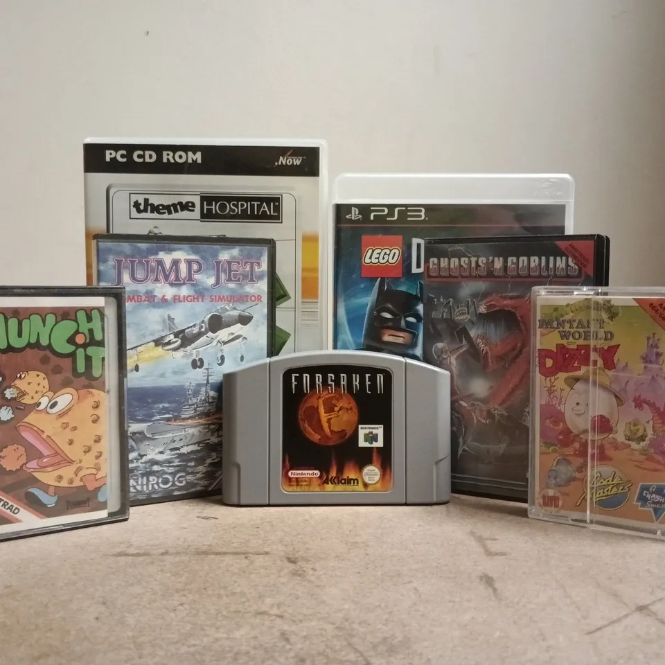 APPROXIMATELY 30 ASSORTED RETRO AND CLASSIC VIDEO GAMES TO INCLUDE FORSAKEN (N64), MUNCH IT (AMSTRAD), THEME HOSPITAL (PC), ETC