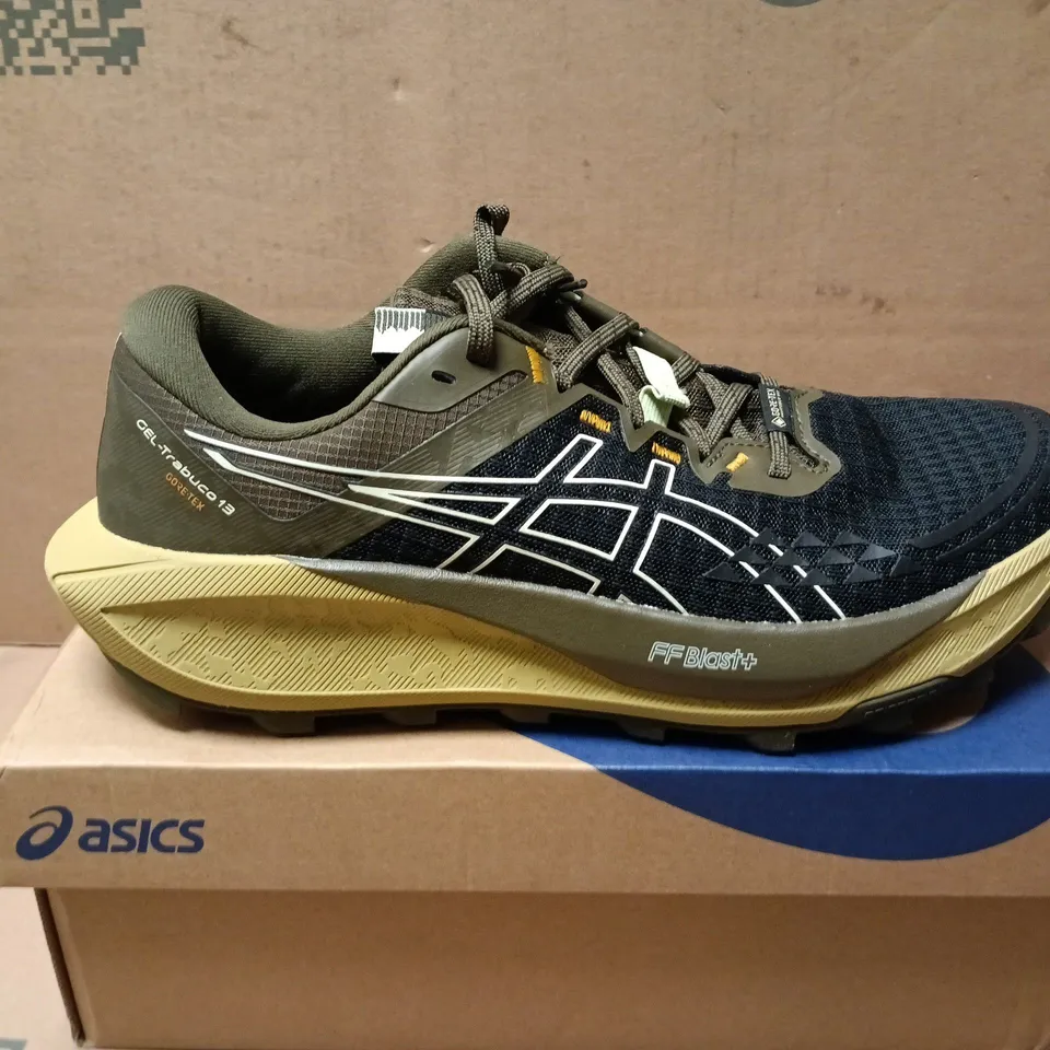 BOXED PAIR OF ASICSGEL TRABUCO 13 GTX SHOES IN GREEN - UK 7.5