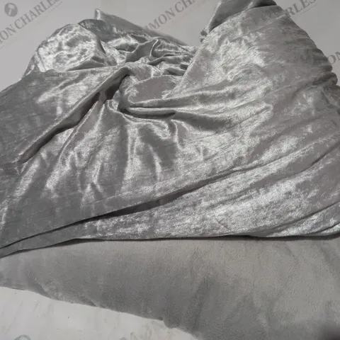 COZEE HOME CRINKLE CRUSHED VELVET & VELVETSOFT 4 PC DUVET SET IN SILVER GREY - SUPER KING SIZE