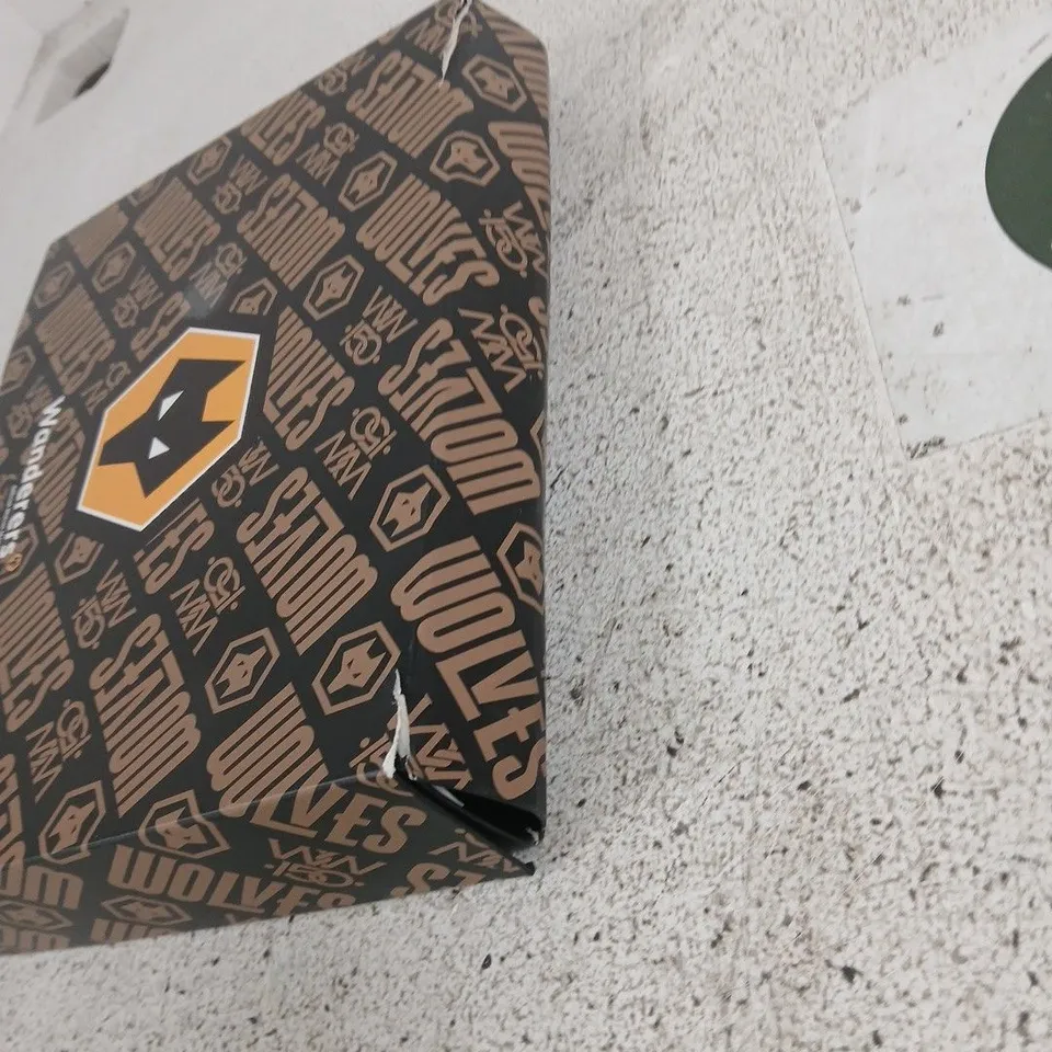 WOLVERHAMPTON WANDERERS OFFICIAL 150TH ANNIVERSARY MEMBERSHIP BOX – HAT, BOOK, PEN