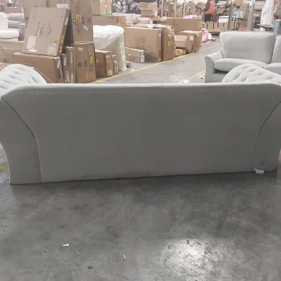 QUALITY DESIGNER FABRIC UPHOLSTERED CHESTERFIELD SOFA - MISSING CUSHIONS