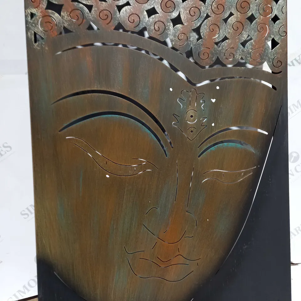 OUTLET INNOVATORS SOLAR LED TRANQUIL BUDDHA WALL DECOR